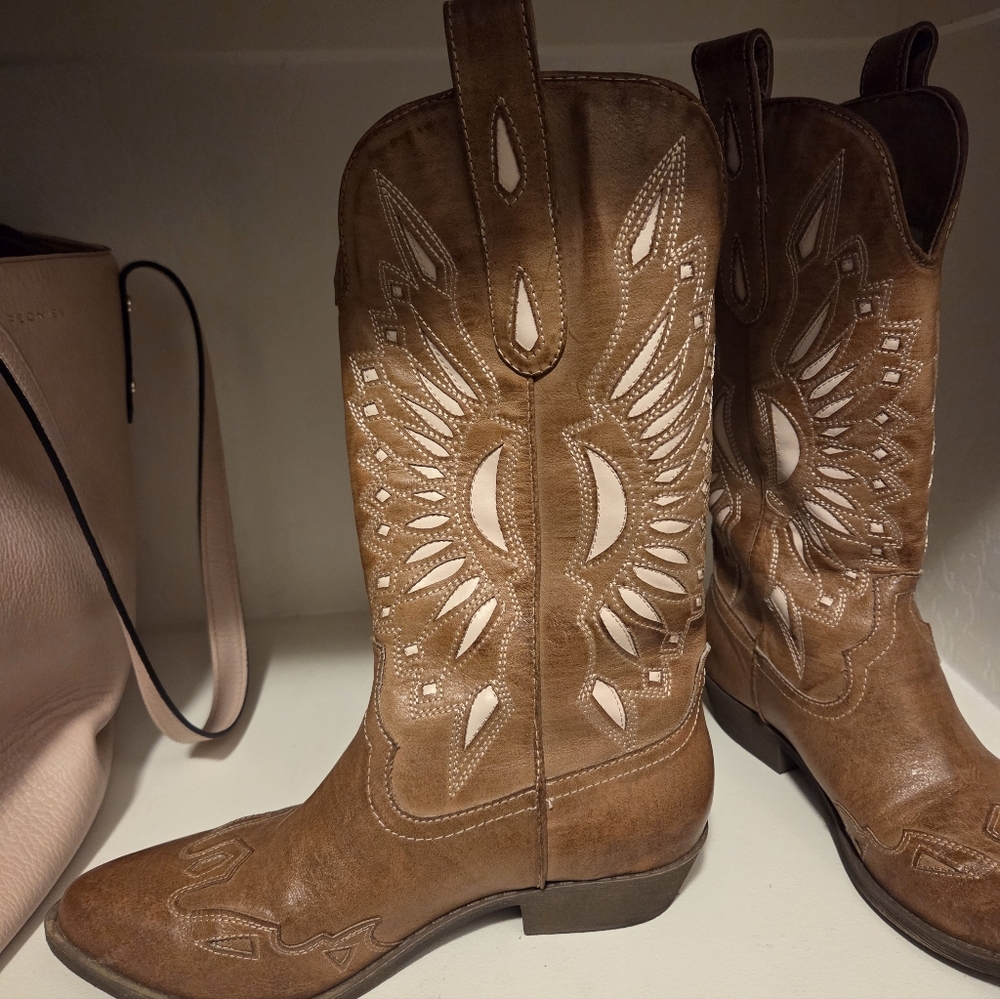 Coconuts For Altar'd State Banderas Pink/Tan Boots 6.5 Womens - Picture 3 of 6